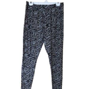 Black and White Leggings Size Plus 2